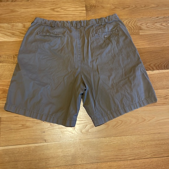 J.Crew men’s flat front 38 brown shorts - Picture 2 of 8